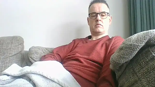 Snapshot of Hectorthyssen1 chatting on February 2026 12:14:01 PM Hectorthyssen1 online show from February 2026 12:14:01 PM