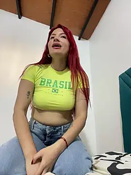 Snapshot of Mia_Hoffmann chatting on December 2024 08:15:01 PM Mia Hoffmann online show from December 2024 08:15:01 PM