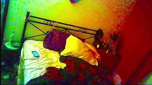 ingrid1982 online show from May 2026 06:28:01 PM