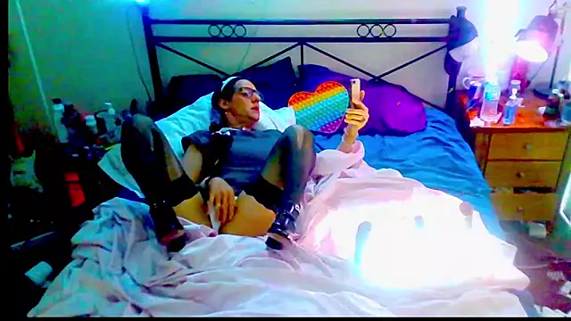 Snapshot of ingrid1982 chatting on November 2025 08:34:02 PM ingrid1982 online show from November 2025 08:34:02 PM