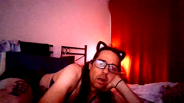 ingrid1982 online show from April 2026 04:52:01 PM