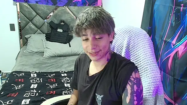 Zacktk7 online show from April 2026 07:21:02 PM