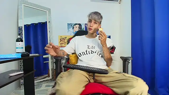 Zacktk7 online show from March 2025 08:23:02 PM