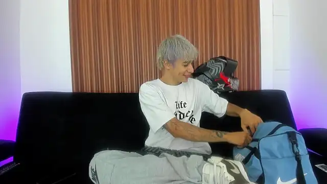 Zacktk7 online show from February 2025 08:14:02 PM