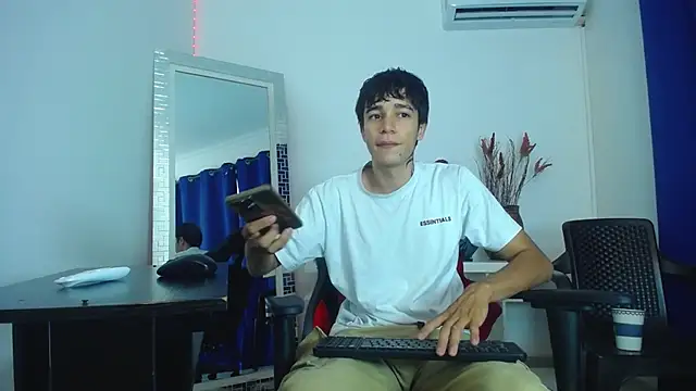 Zacktk7 online show from February 2025 08:25:01 PM