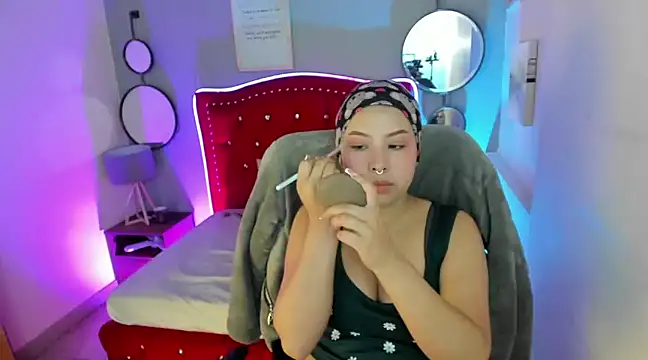 Namiko Park online show from February 2025 04:36:01 PM