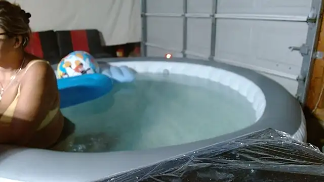 Snapshot of 69vivian chatting on January 2025 01:31:02 AM 69vivian online show from January 2025 01:31:02 AM