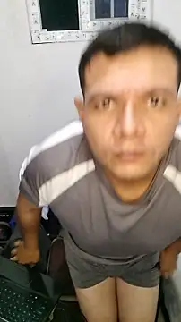 Snapshot of miketripi420 chatting on April 2026 06:21:02 AM miketripi420 online show from April 2026 06:21:02 AM