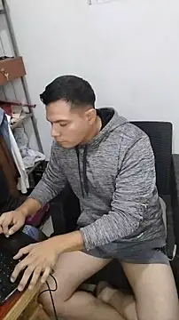 Snapshot of miketripi420 chatting on April 2026 03:55:01 AM miketripi420 online show from April 2026 03:55:01 AM