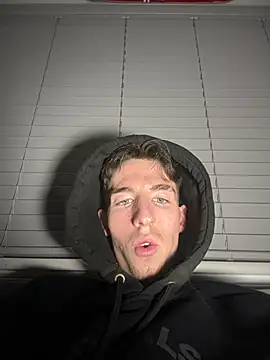 MikesWood21 online show from February 2025 01:41:02 AM