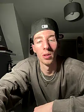 MikesWood21 online show from December 2024 01:42:02 AM