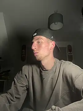 MikesWood21 online show from December 2024 11:02:02 PM