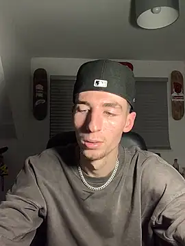 MikesWood21 online show from December 2024 03:35:01 AM