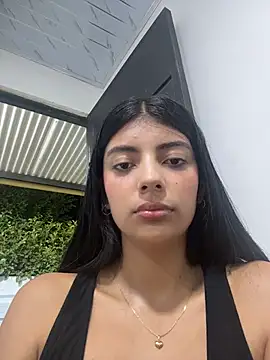 Baby Niels online show from November 2025 02:48:02 AM