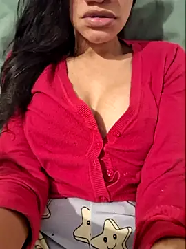 Snapshot of charllottebrasilian chatting on June 2026 01:05:01 AM charllottebrasilian online show from June 2026 01:05:01 AM