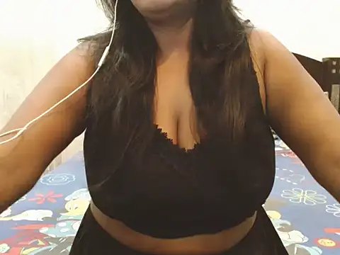 queen cute online show from March 2026 05:51:02 PM