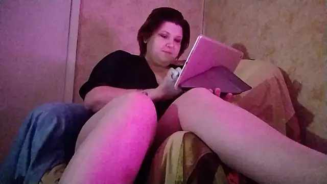 Snapshot of MalloryBartlett chatting on December 2024 01:09:01 PM MalloryBartlett online show from December 2024 01:09:01 PM