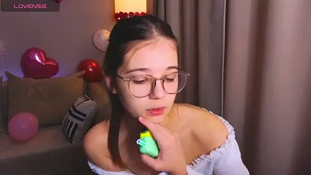 Leela sun online show from February 2026 07:04:01 AM