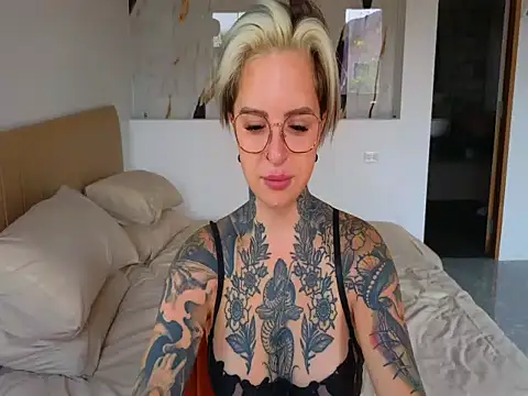 Alexandersonxo online show from April 2026 02:08:02 AM