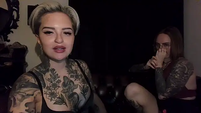 Snapshot of Alexandersonxo chatting on December 2025 09:17:02 PM Alexandersonxo online show from December 2025 09:17:02 PM