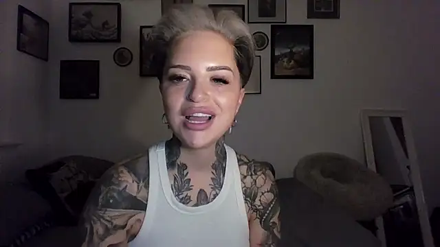 Snapshot of Alexandersonxo chatting on February 2026 06:22:01 AM Alexandersonxo online show from February 2026 06:22:01 AM