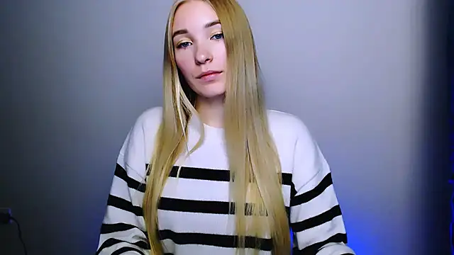 Queen ofLove online show from October 2025 10:06:01 PM