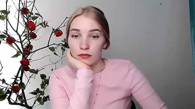 Queen ofLove online show from March 2026 01:56:01 PM