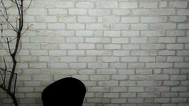 Snapshot of Queen_ofLove chatting on December 2024 05:48:01 PM Queen ofLove online show from December 2024 05:48:01 PM