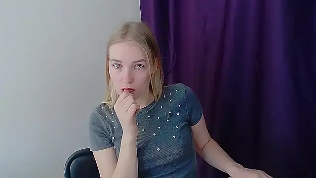 Queen ofLove online show from March 2026 07:43:02 AM