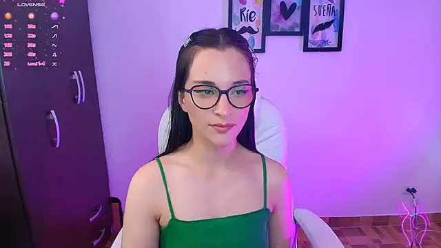 Snapshot of mariaan_m_ chatting on February 2025 09:15:02 PM mariaan m online show from February 2025 09:15:02 PM