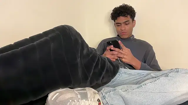 Ryan-hot online show from December 2025 10:09:01 PM