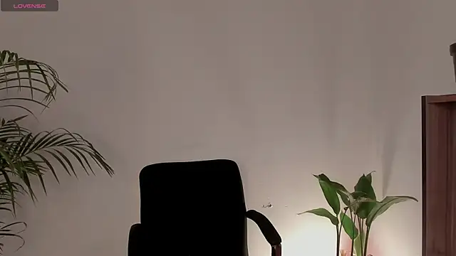 Snapshot of CherryyBrrr1 chatting on December 2025 08:25:01 PM CherryyBrrr1 online show from December 2025 08:25:01 PM