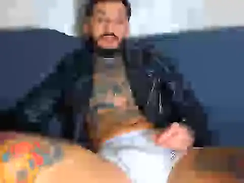 Snapshot of MentoXXL chatting on October 2025 07:26:01 PM MentoXXL online show from October 2025 07:26:01 PM
