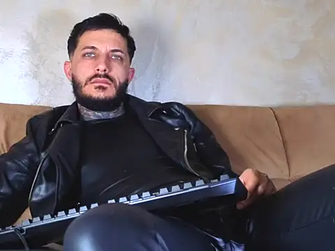 MentoXXL online show from April 2026 04:53:01 PM