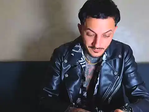 MentoXXL online show from November 2025 01:59:01 PM