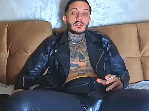 MentoXXL online show from November 2025 04:00:01 PM