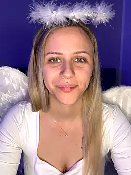 Snapshot of lunawolf21 chatting on December 2025 07:29:01 AM lunawolf21 online show from December 2025 07:29:01 AM