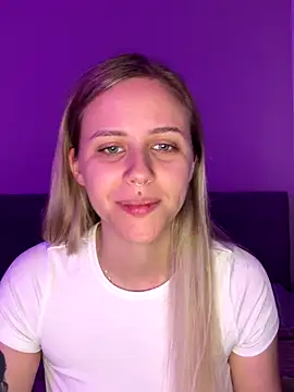 Snapshot of lunawolf21 chatting on December 2025 07:34:02 AM lunawolf21 online show from December 2025 07:34:02 AM