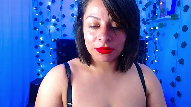 Snapshot of daphne_29 chatting on January 2025 07:49:01 PM daphne 29 online show from January 2025 07:49:01 PM