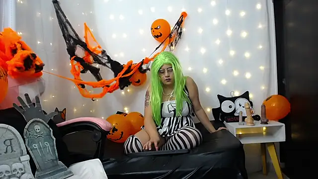 Niuk mei online show from October 2025 07:24:01 PM