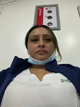 Keittly  online show from December 2025 03:22:01 AM