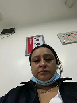 Keittly  online show from December 2025 03:23:01 AM