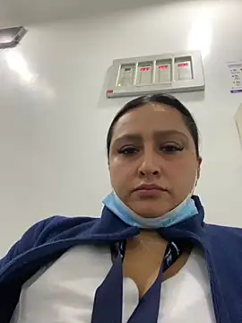 Keittly  online show from November 2025 06:44:02 PM