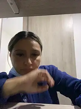 Keittly  online show from November 2025 07:17:01 PM