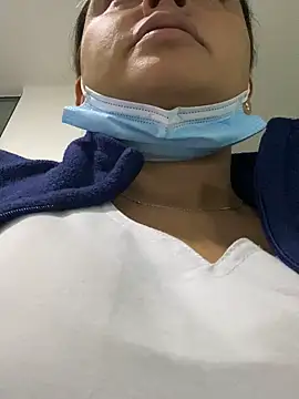 Keittly  online show from October 2025 01:04:02 AM