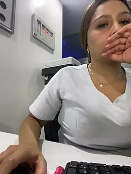 Keittly  online show from February 2025 06:35:01 AM