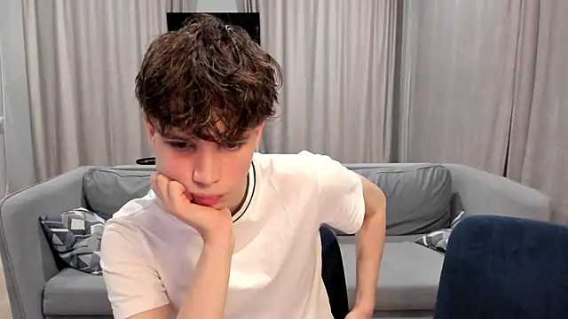 Im Shine Guy online show from December 2024 07:17:01 PM