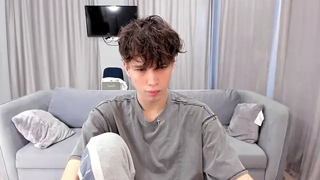 Im Shine Guy online show from December 2024 09:28:02 AM