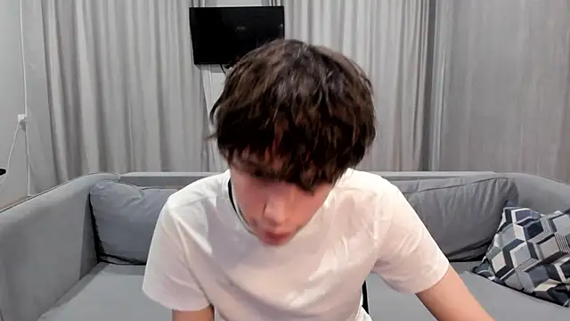 Im Shine Guy online show from December 2024 07:06:01 PM