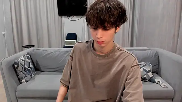 Im Shine Guy online show from December 2024 06:06:02 PM